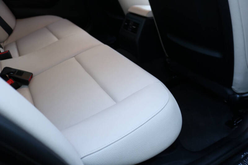 2011 BMW 3 Series 335i