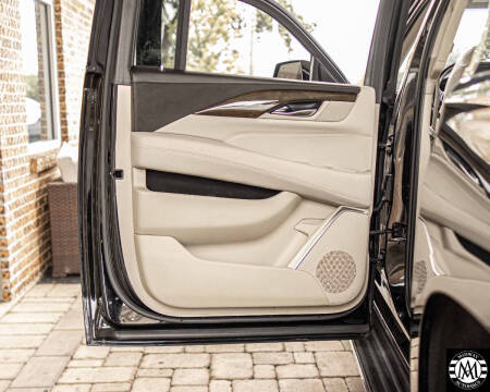 2018 Cadillac Escalade ESV Luxury