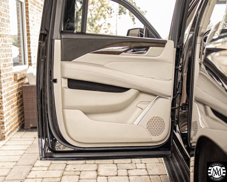 2018 Cadillac Escalade ESV Luxury