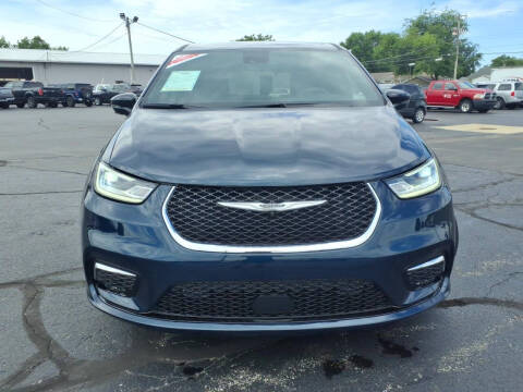2025 Chrysler Pacifica Select
