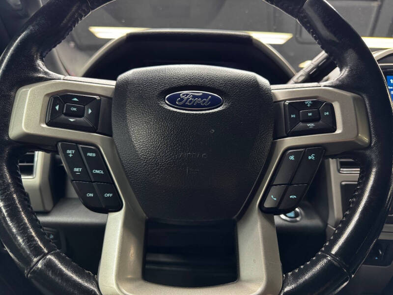 2022 Ford F-350 Super Duty Lariat