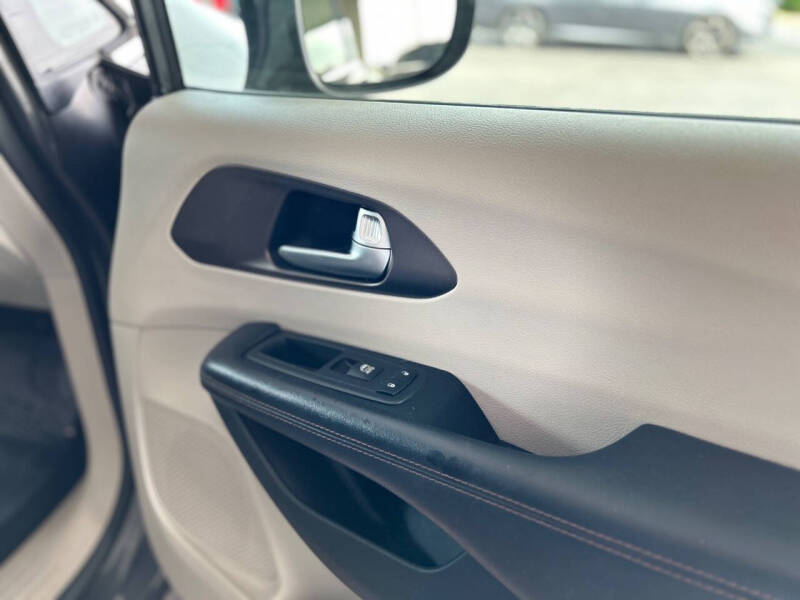 2019 Chrysler Pacifica Touring L