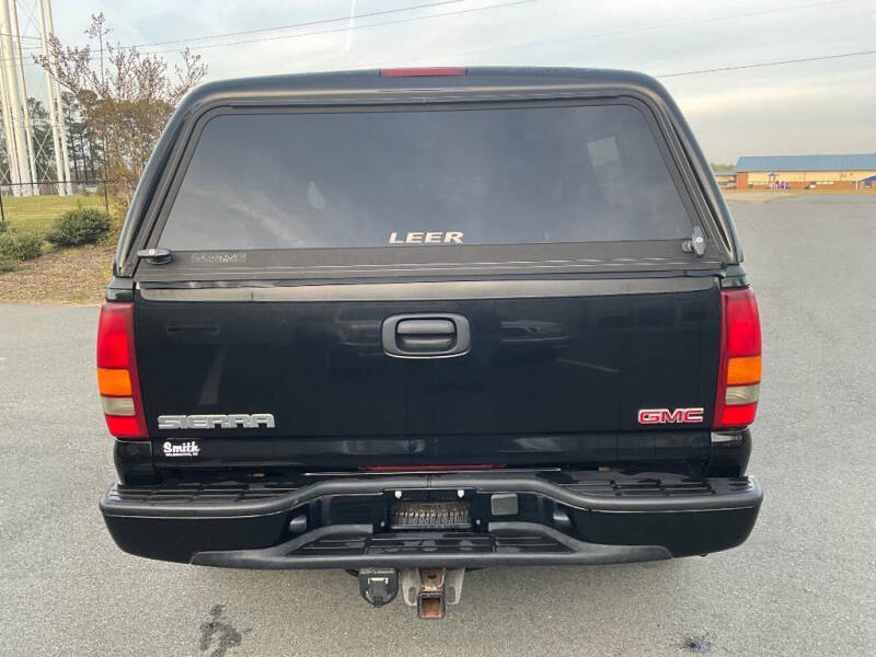 2003 GMC Sierra 1500 Denali