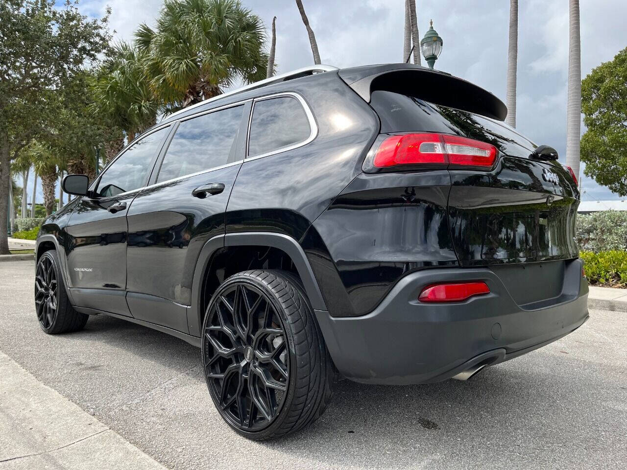 2018 Jeep Cherokee for sale at JT AUTO INC in Oakland Park, FL