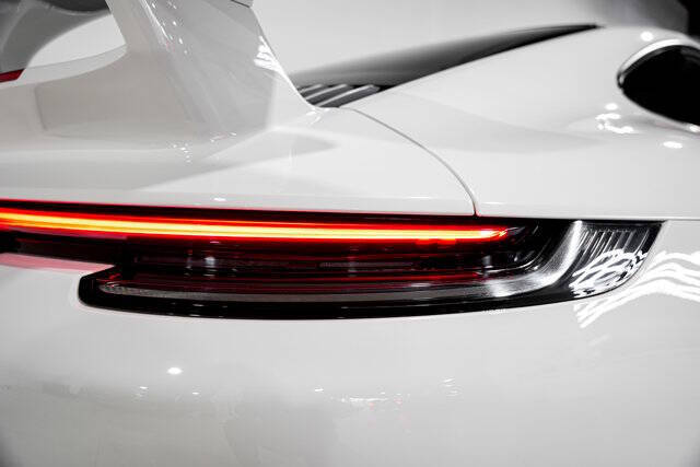 2020 Porsche 911 Carrera