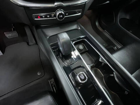 2023 Volvo XC60 B5 Core