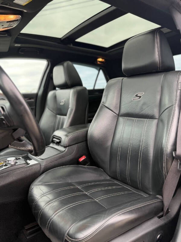 2017 Chrysler 300 S