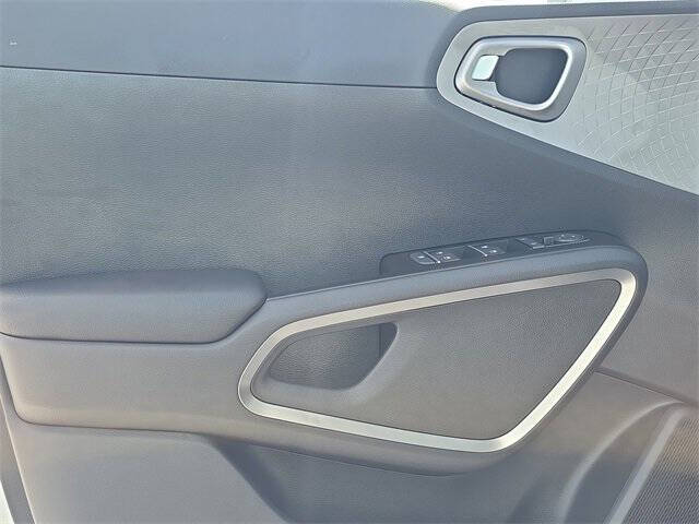 2025 Kia Soul S