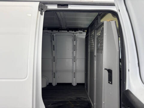 2023 GMC Savana 2500