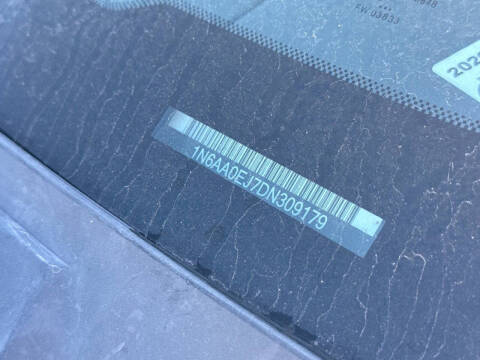 2013 Nissan Titan SV