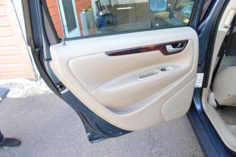 2005 Volvo XC70