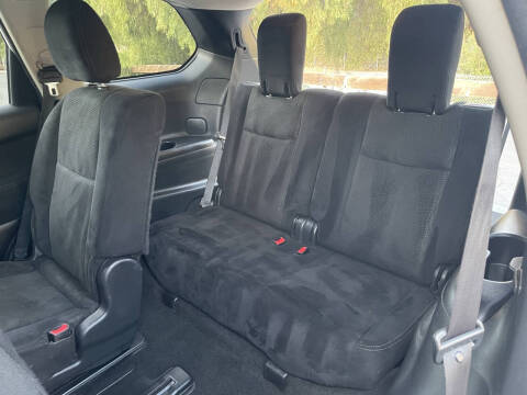 2016 Nissan Pathfinder S