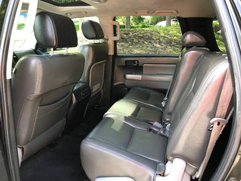 2012 Toyota Sequoia SR5