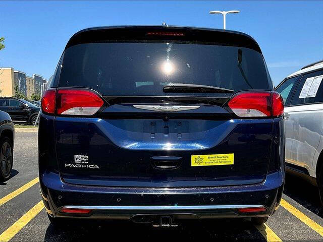 2017 Chrysler Pacifica Touring-L Plus