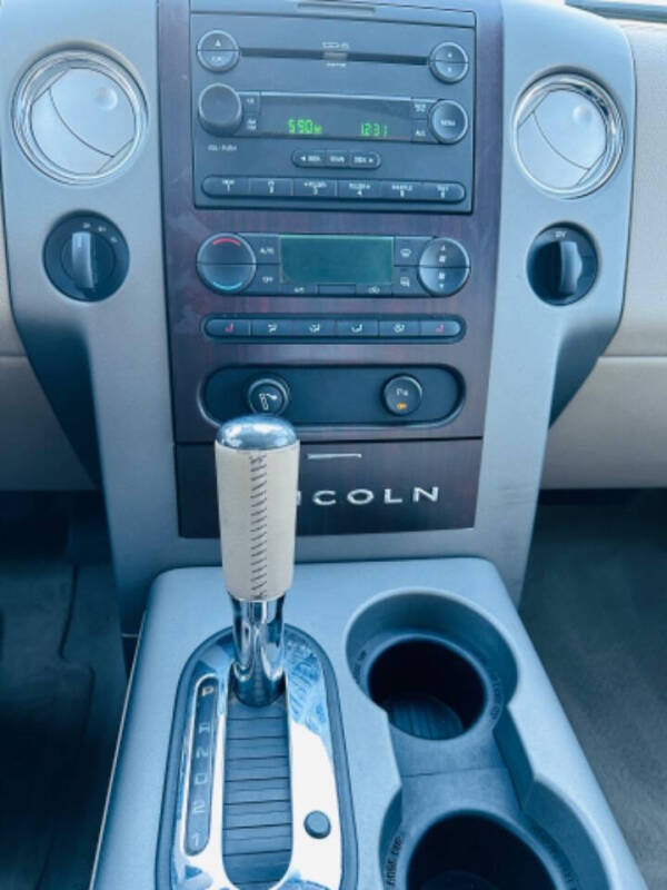 2006 Lincoln Mark LT