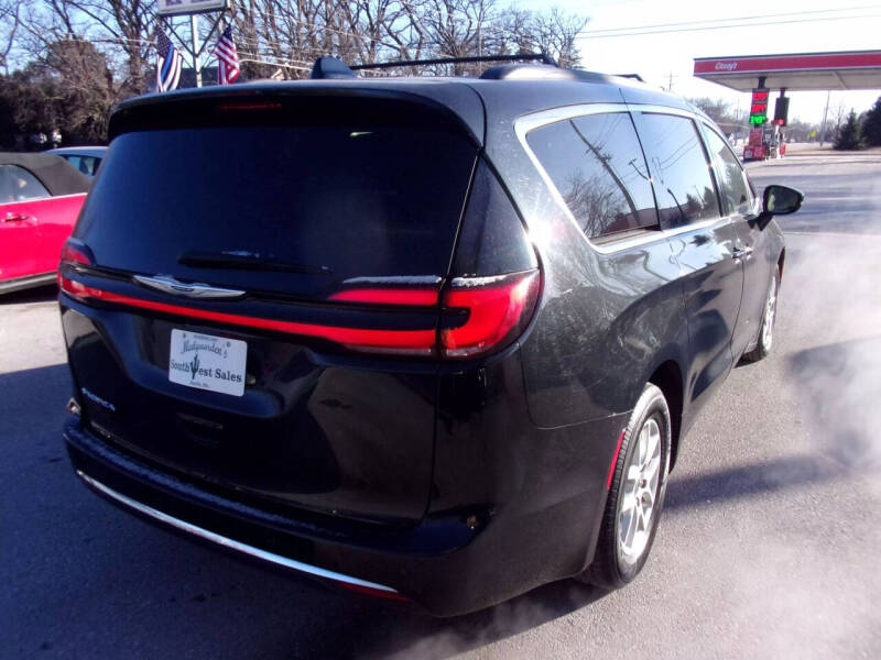 2022 Chrysler Pacifica Touring L