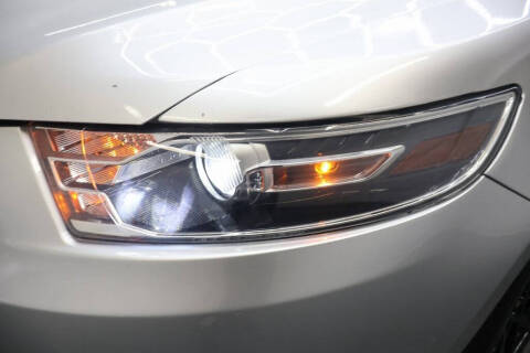 2019 Ford Taurus Limited