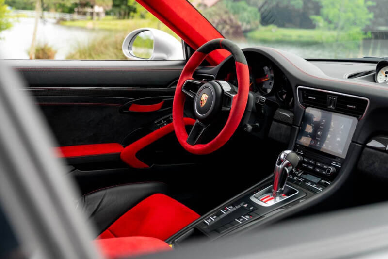 2018 Porsche 911 GT2 RS