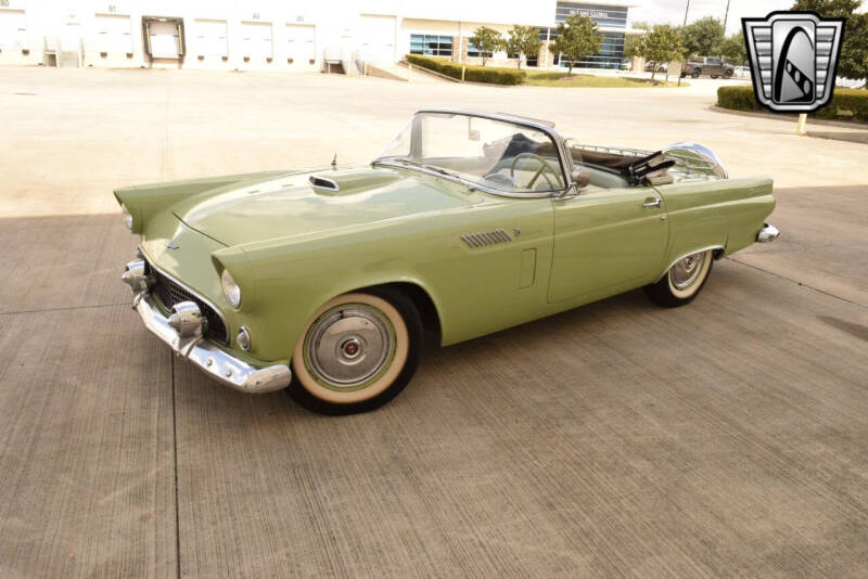 1956 Ford Thunderbird