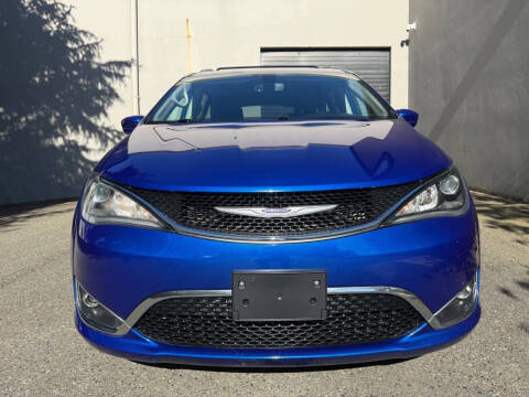 2020 Chrysler Pacifica Touring L