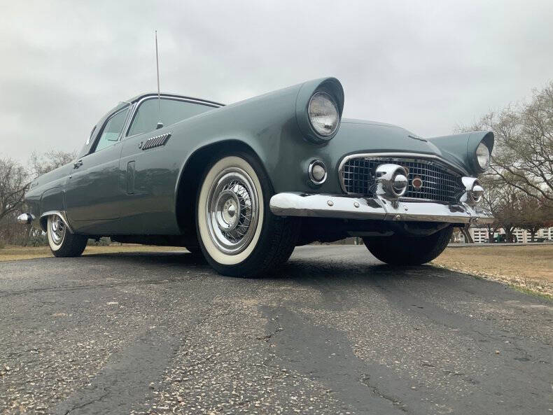1956 Ford Thunderbird