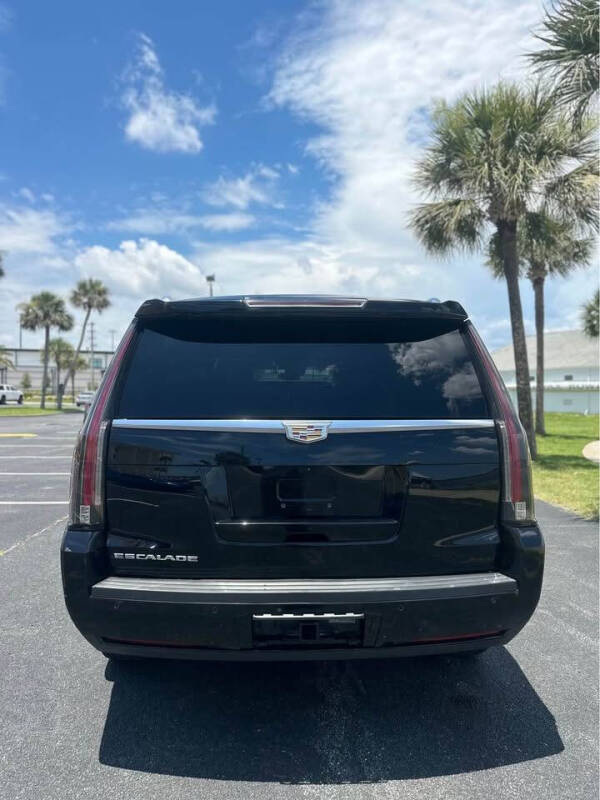 2017 Cadillac Escalade Platinum