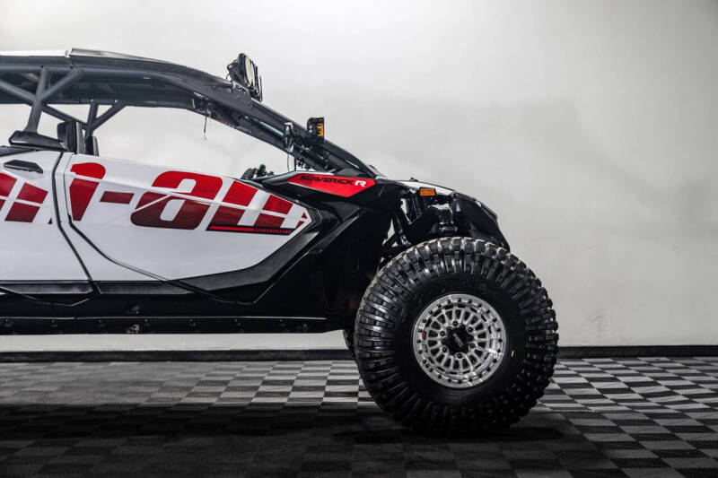 2025 Can-Am Maverick R Max