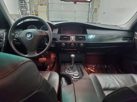 2004 BMW 5 Series 525i