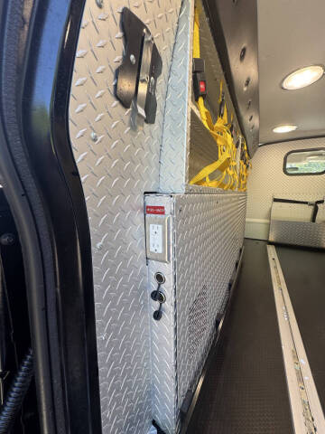 2017 GMC Savana 2500