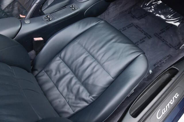 2000 Porsche 911 Carrera