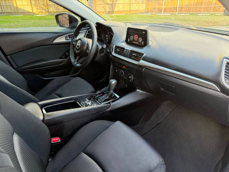 2018 Mazda MAZDA3 Sport