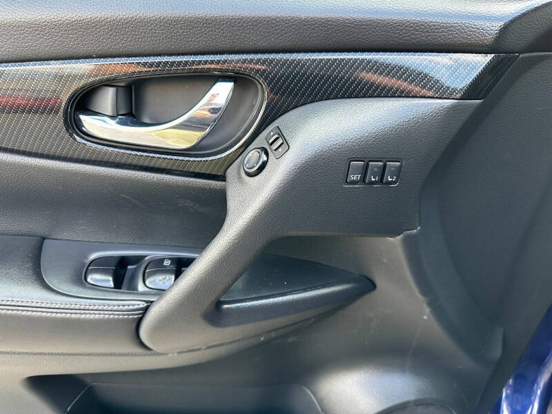 2020 Nissan Rogue SL