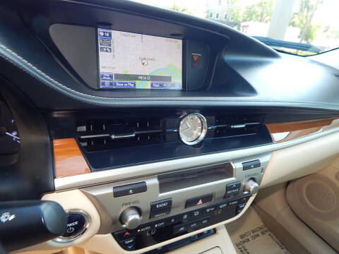 2013 Lexus ES 300h