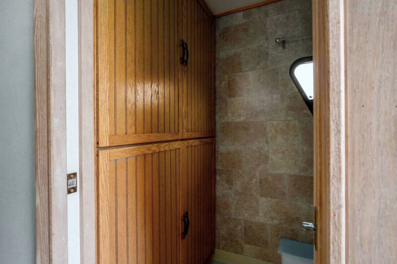 2000 FUN COUNTRY HOUSE BOAT