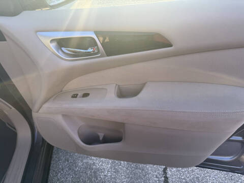 2013 Nissan Pathfinder S