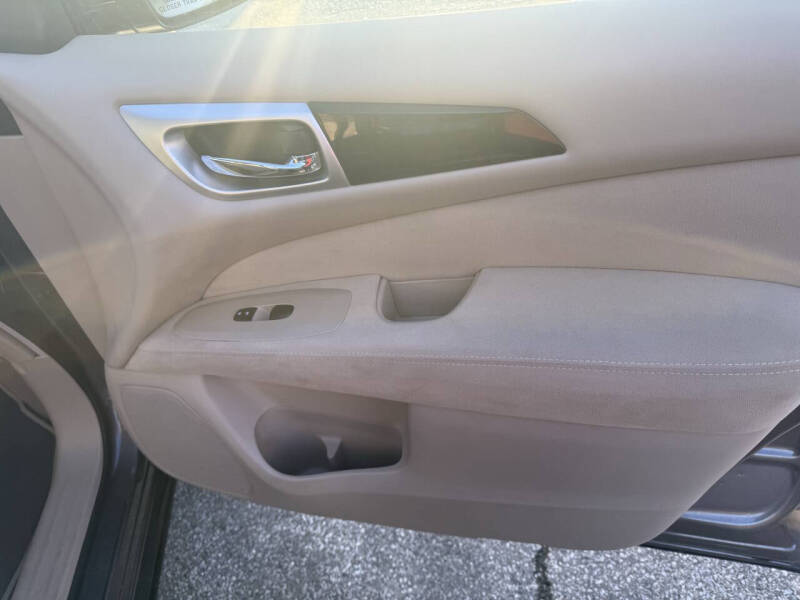 2013 Nissan Pathfinder S