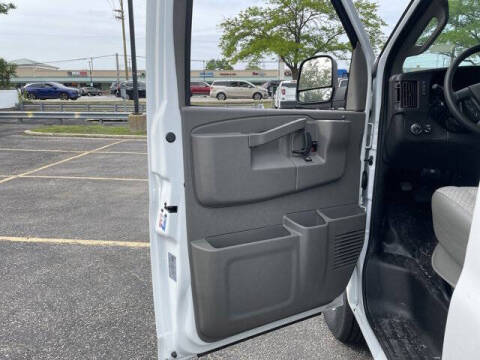 2025 Chevrolet Express 3500