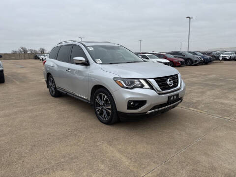 2019 Nissan Pathfinder Platinum