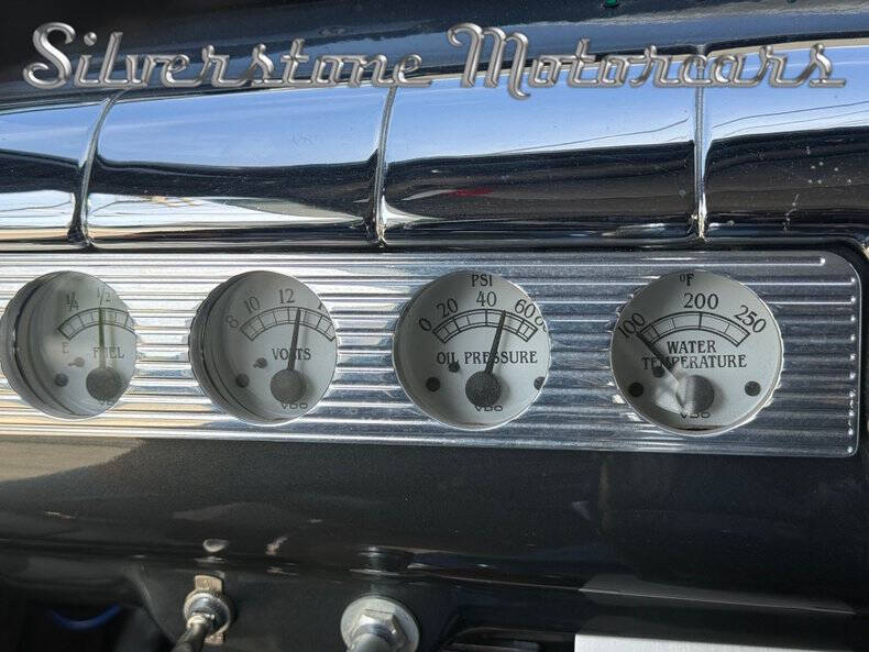 1946 Ford Super Deluxe