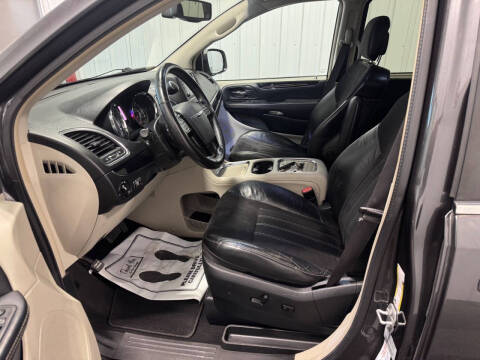 2016 Chrysler Town and Country Limited