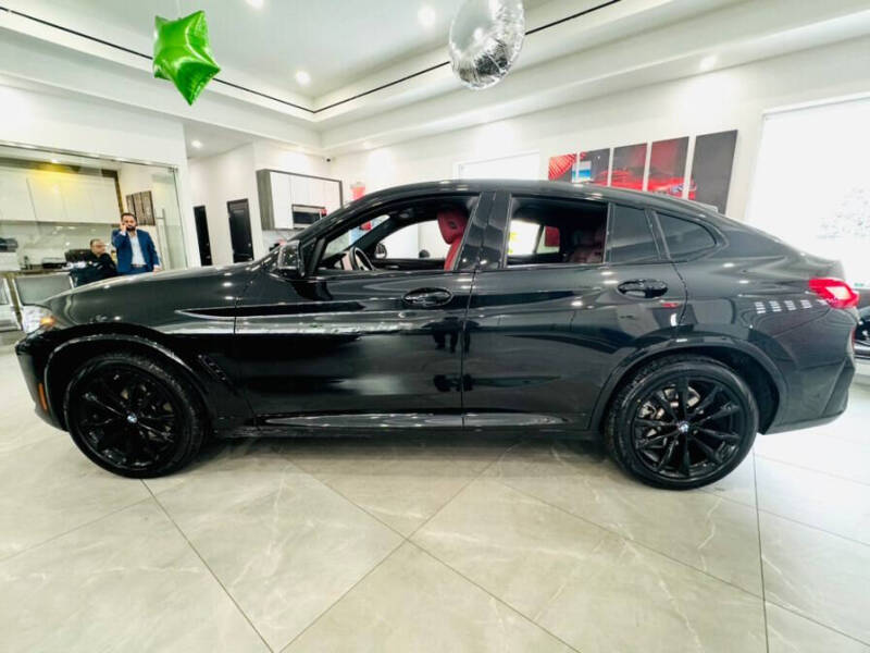 2024 BMW X4 xDrive30i