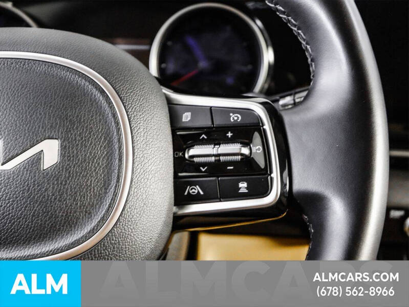 2024 Kia Carnival EX