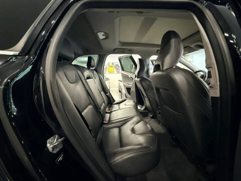 2017 Volvo XC60 T6 Dynamic