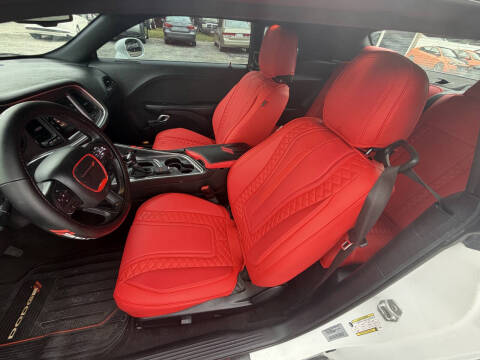 2017 Dodge Challenger SXT Plus