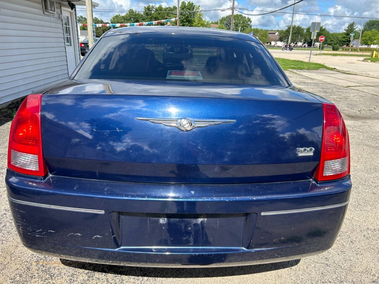 2005 Chrysler 300 for sale at Quality Cars Machesney Park in Machesney Park, IL