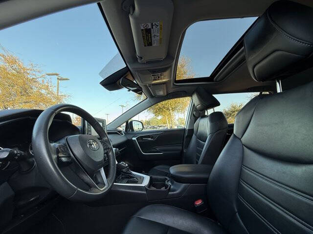 2020 Toyota RAV4 XLE Premium