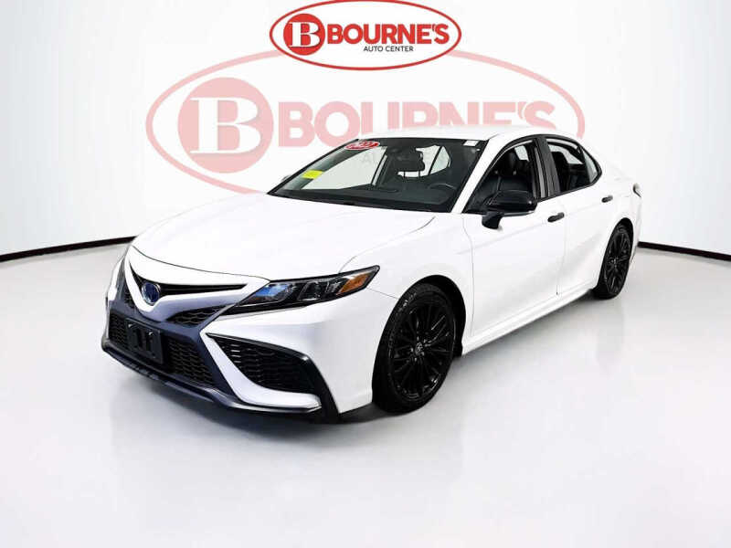 2022 Toyota Camry Hybrid SE Nightshade