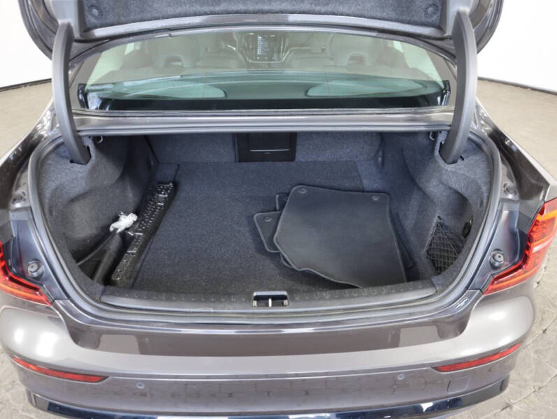 2025 Volvo S60 T8 Ultra