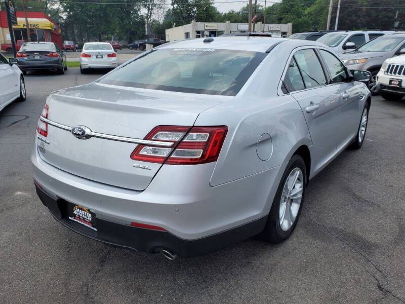 2019 Ford Taurus SEL