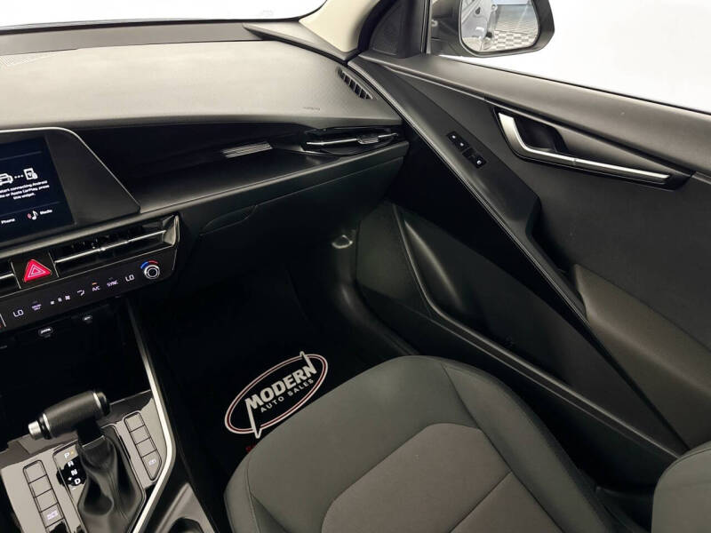 2023 Kia Niro LX